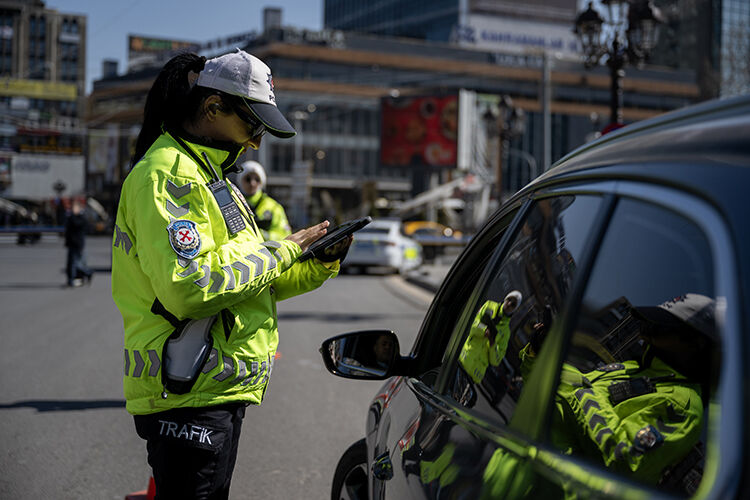 Eskişehir'de 200 bin TL'lik cezayı duyunca feryat etti: "Ağabey, ne olursun yapma ya"