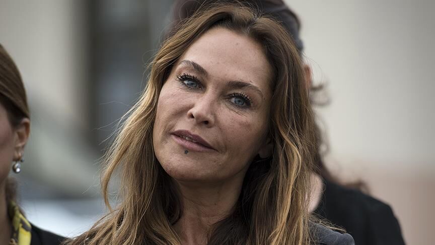 Hande Ataizi'den Hülya Avşar'a Ağır Salvolar