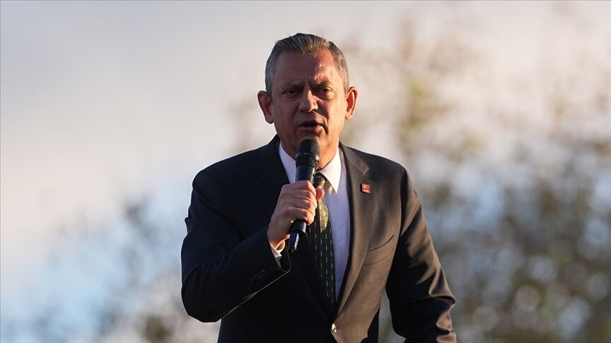 Özgür Özel İl Başkanlığında konuştu: "Eskişehir'de olmak en doğru tercihti"