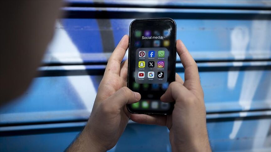 Meclis’e yeni teklif: Doğum izni uzuyor, 15 yaş altına sosyal medya yasağı geliyor