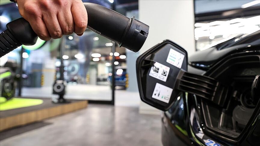 ELEKTRİKLLİ ARAÇ ŞARJ SOKETİ