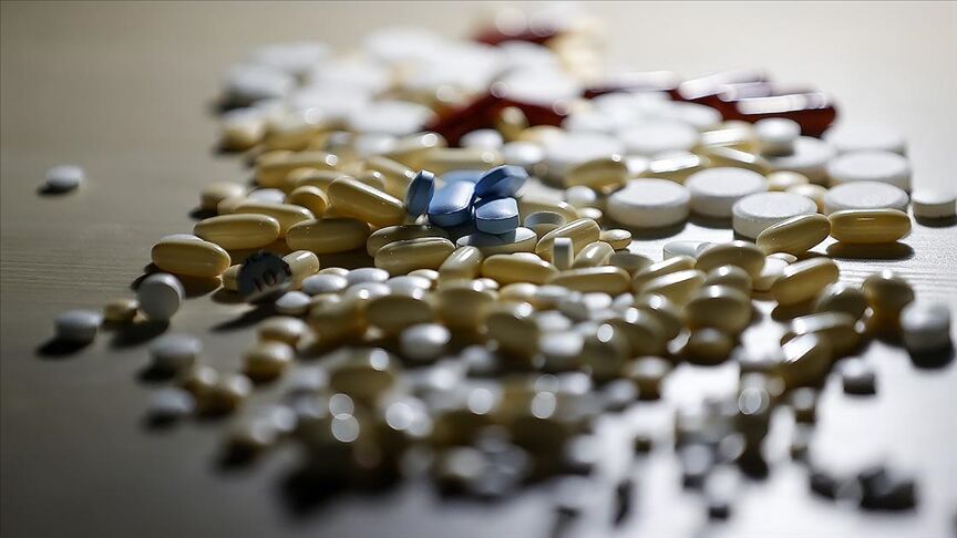 Eczane raflarına zam geliyor: Resmi Gazete’de yayımlandı