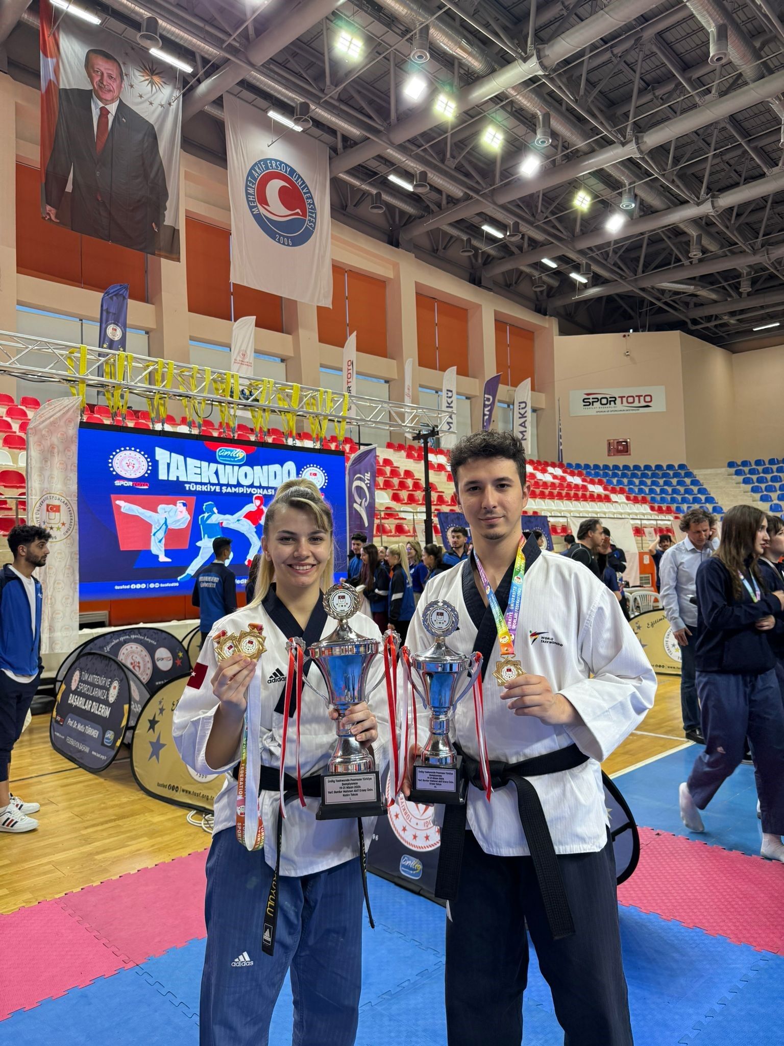 Anadolu Üniversitesi Sporcuları Şampiyon