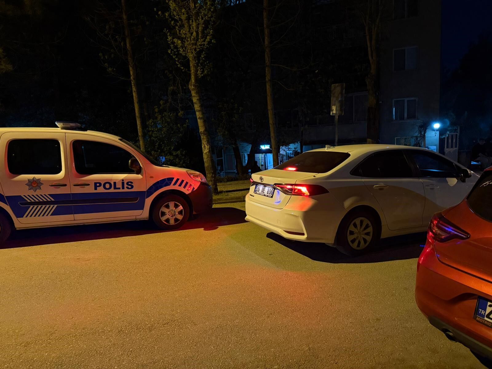 Evinde Ölü Bulundu