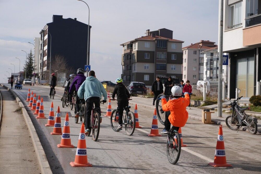 Arabasız Pazar Eskişehir