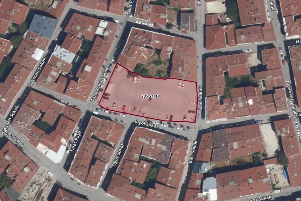 Büyükşehi̇r Beledi̇yesi̇nden Katli Otopark 