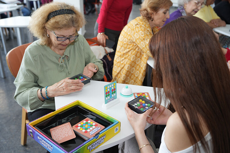 Nesi̇ller Arasi Sevgi̇ Oyunlarla Büyüdü (13)
