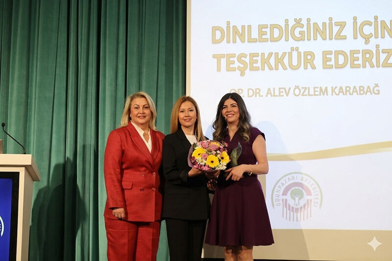 Odunpazarı’nda Kadın Sağlığına Işık Tutan Seminer Yoğun Ilgi Gördü (2)