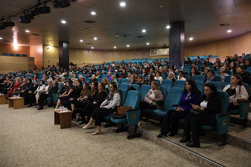 Odunpazarı’nda Kadın Sağlığına Işık Tutan Seminer Yoğun Ilgi Gördü (6)