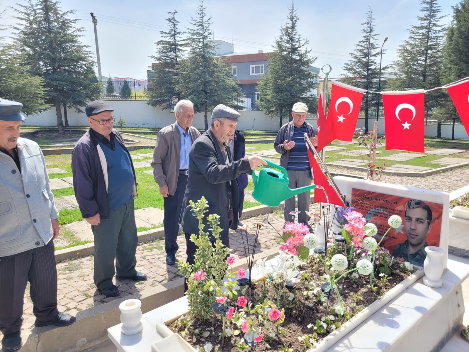 Odunpazarı'nın Koca Çınarlarından Şehitler Haftasında Anlamlı Ziyaret (6)
