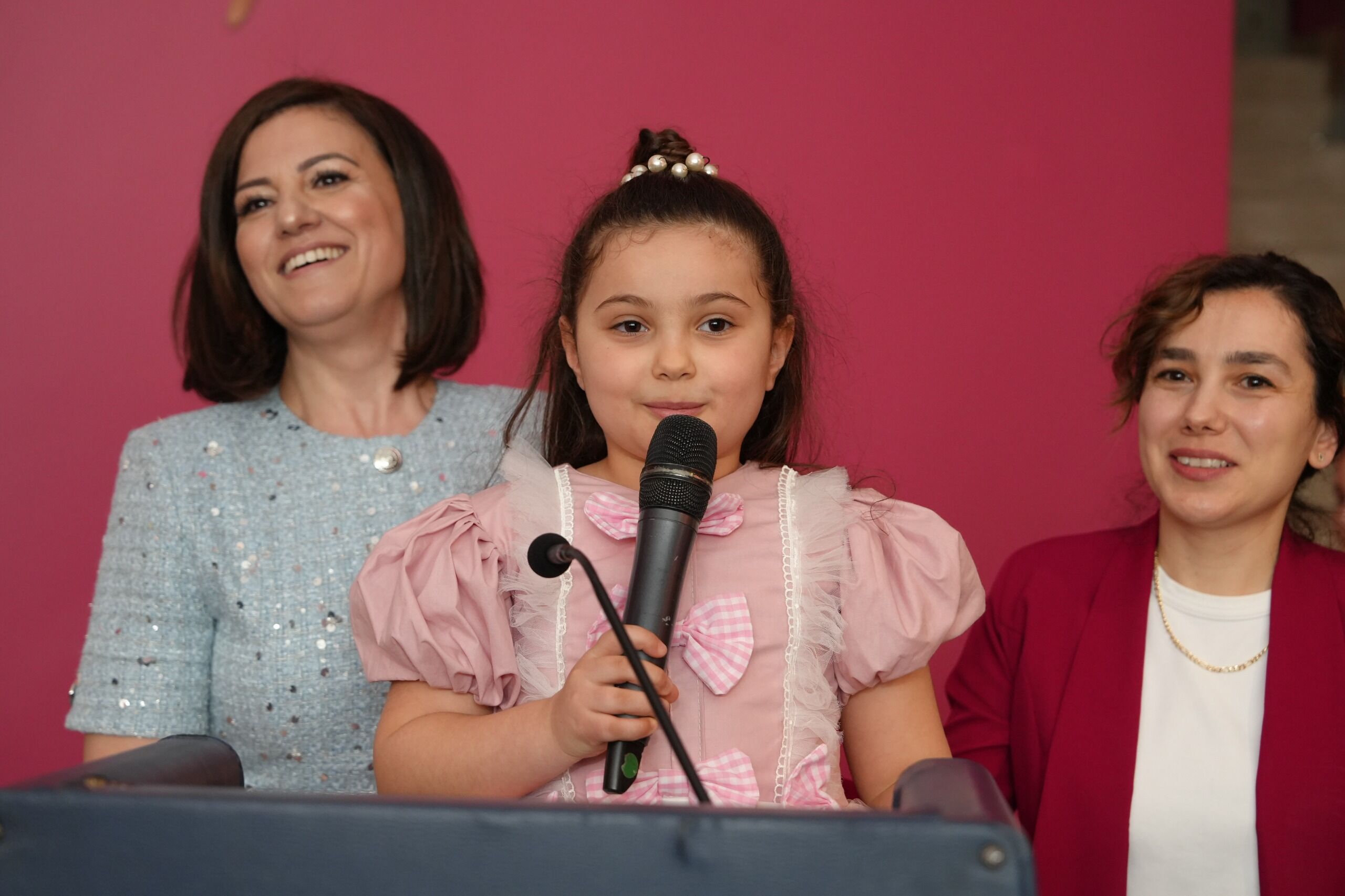 Renklerin Çocuk Hali Sergisi