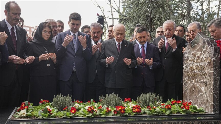 Devlet Bahçeli'den Alparslan Türkeş Ziyareti