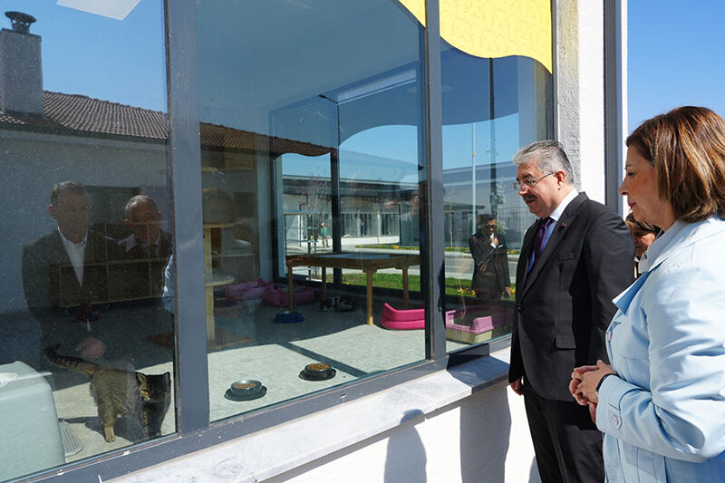 Vali̇ Yilmaz Ve Başkan Ünlüce Hayvan Bakimevi̇ni̇ Zi̇yaret Etti̇ (5)