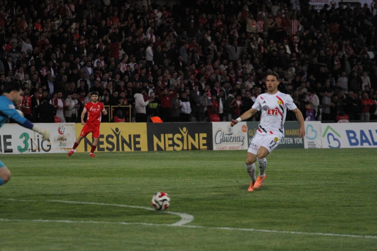 RSKİŞEHİRSPOR BALIKESİRSPOR KARŞILASMASI