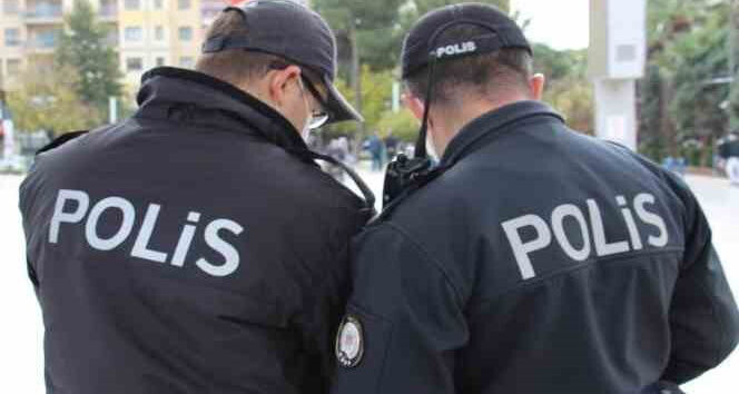 Polis