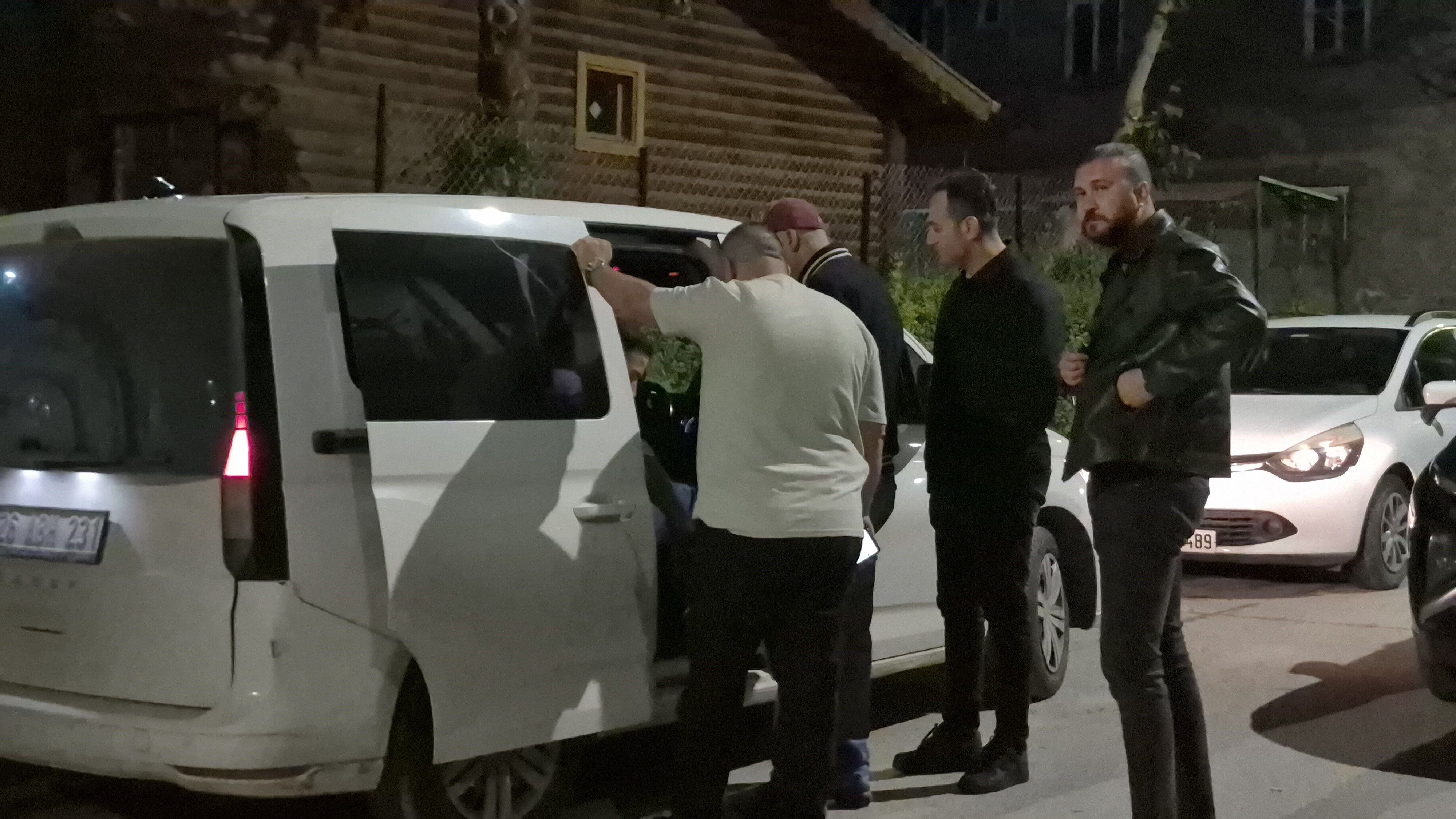 Eskişehir'de silahlı bıçaklı mahalle kavgası