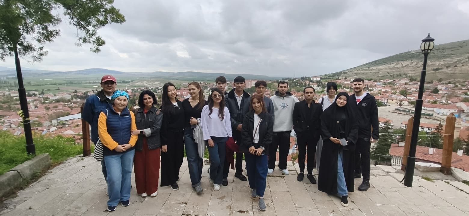 Eskişehir'deki eğitim gören Türk dünyası öğrencileri