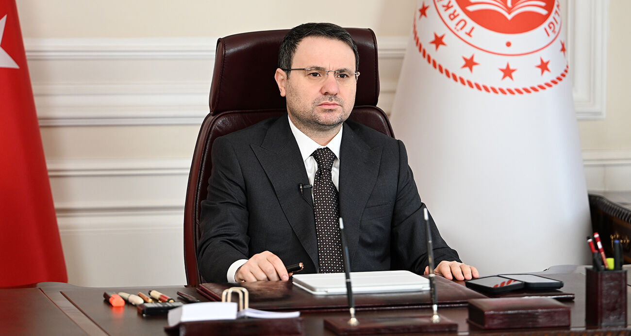 Bakan Gurlek-1