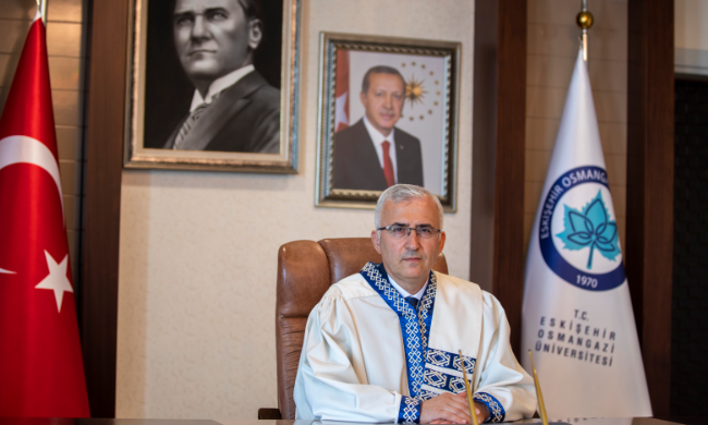 Rektör Prof Dr. Kamil Çolak