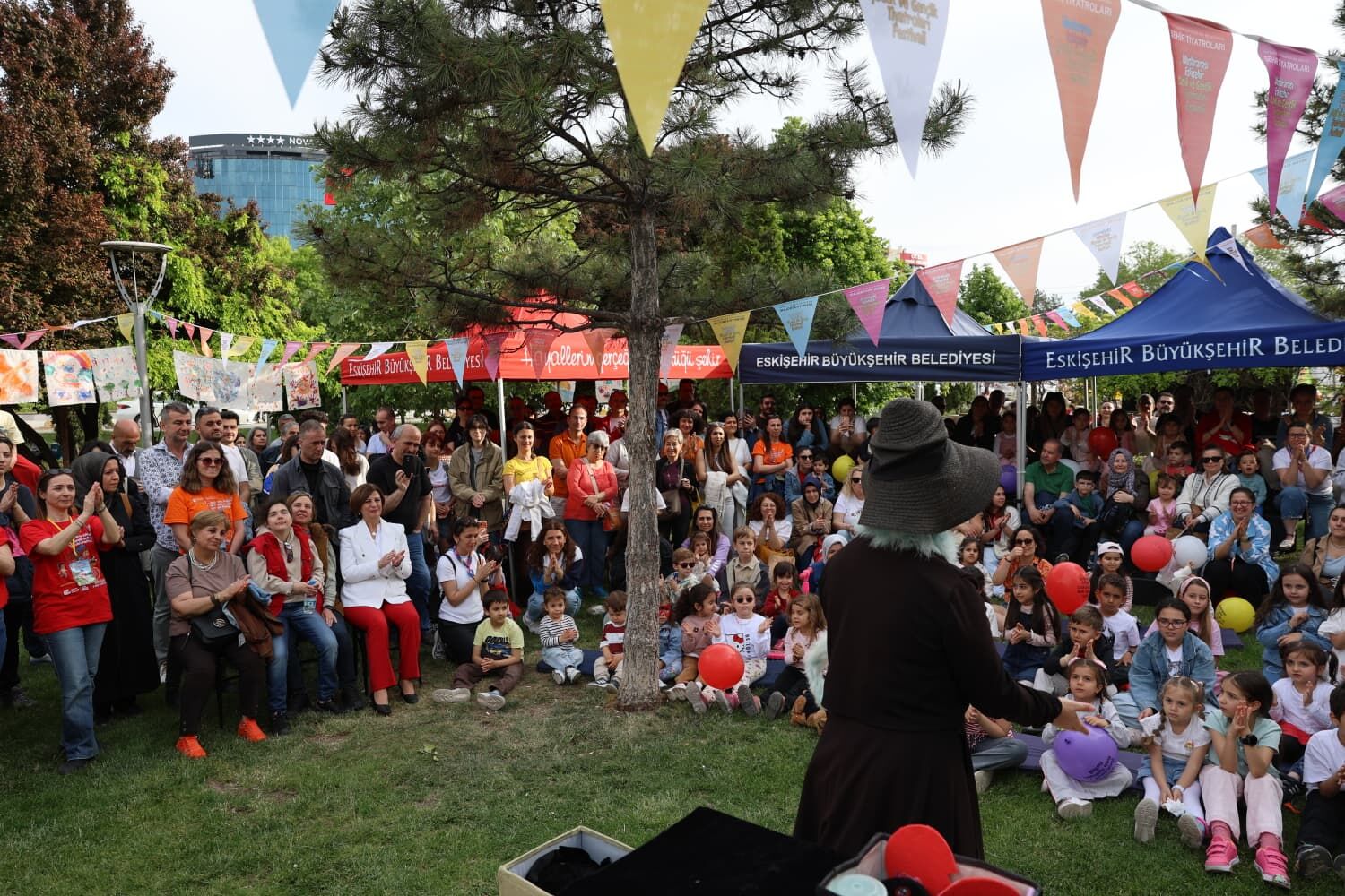 Eski̇şehi̇r’i̇n Rengârenk Festi̇vali̇
