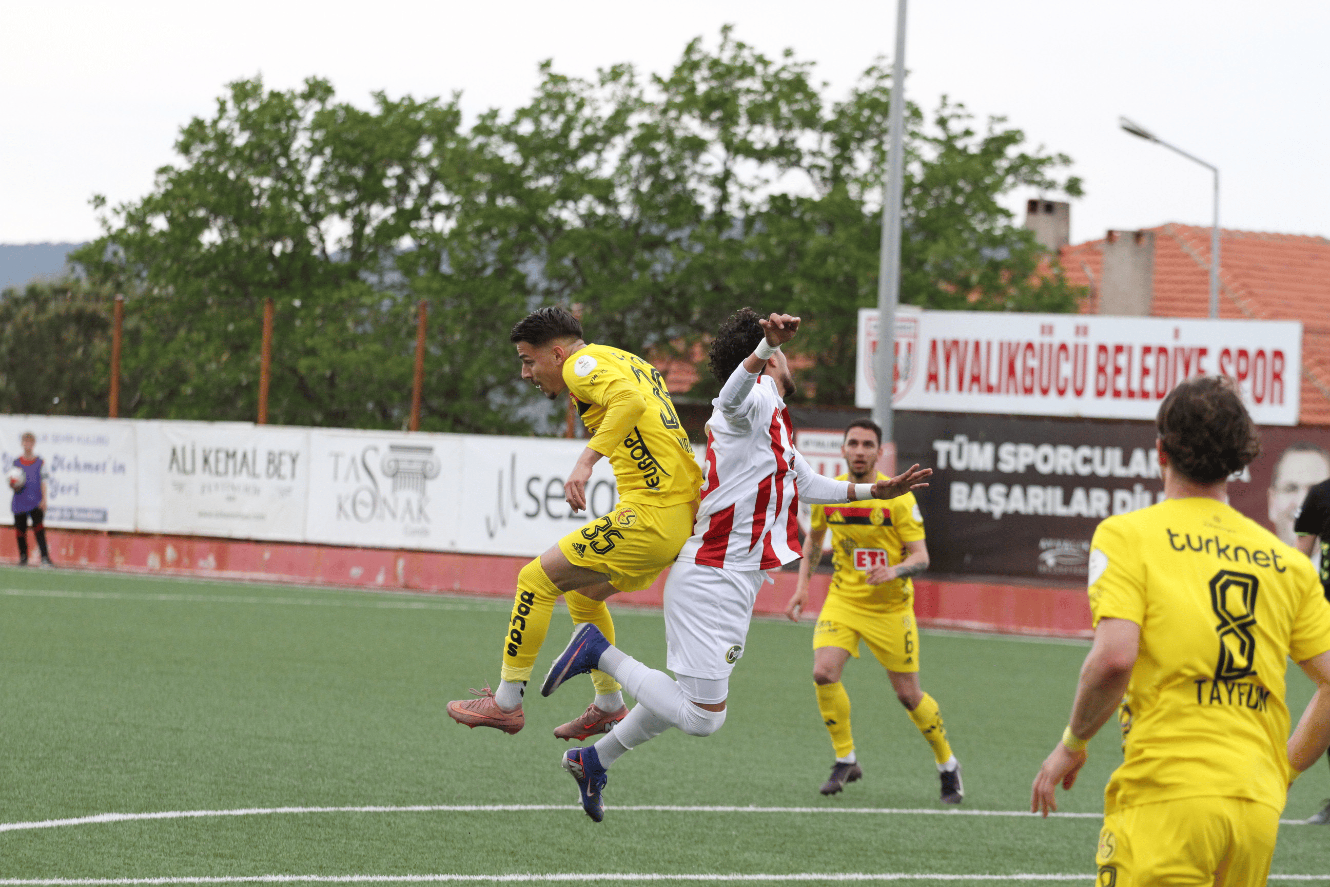 Ayvalıkgücü BLD. Eskişehirspor