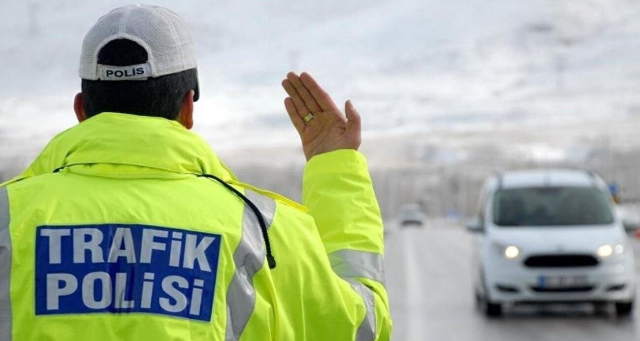 Trafik Polisi-1