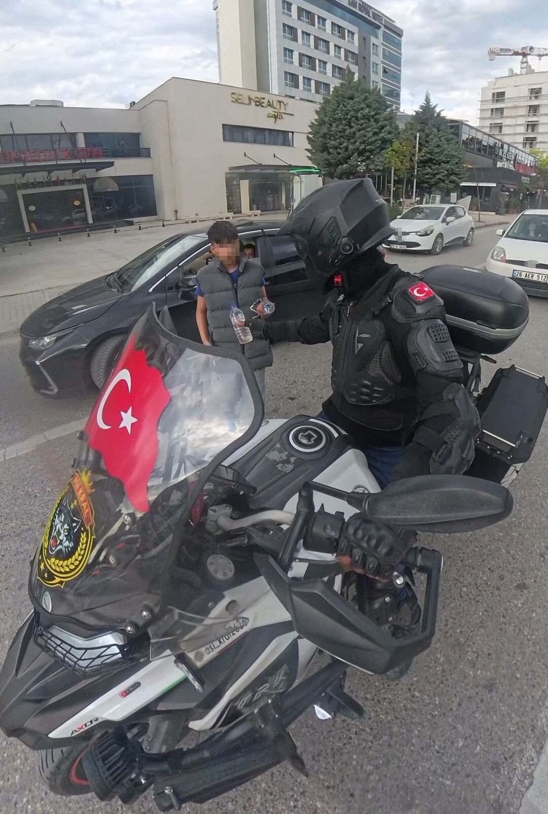 Su satan çocuk