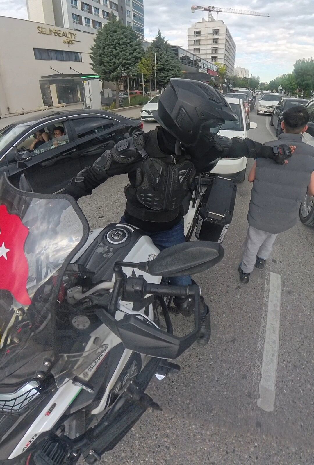 Motorsikletli çocuk