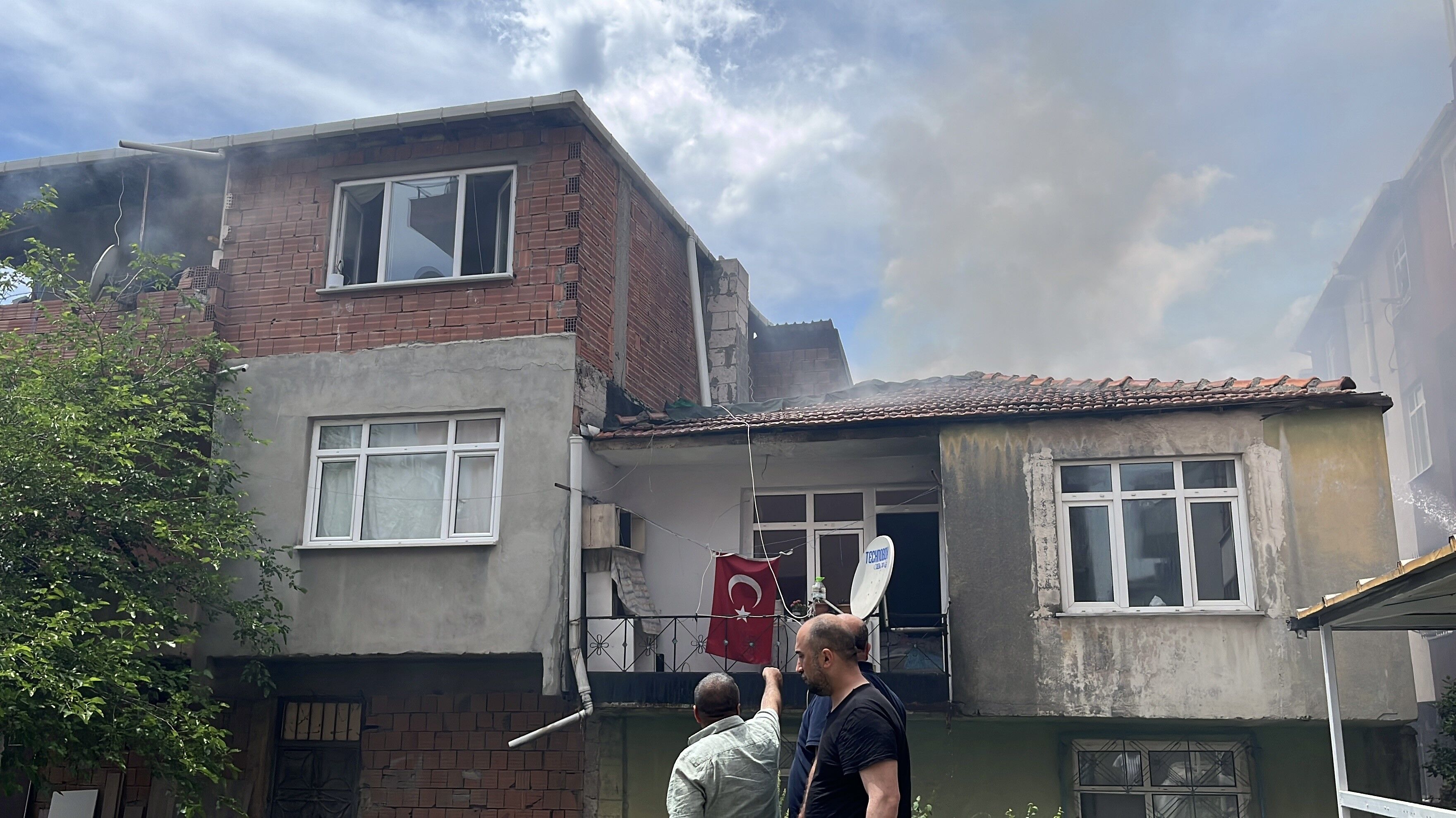 ANNE KIZI İTFAYE KURTARDI