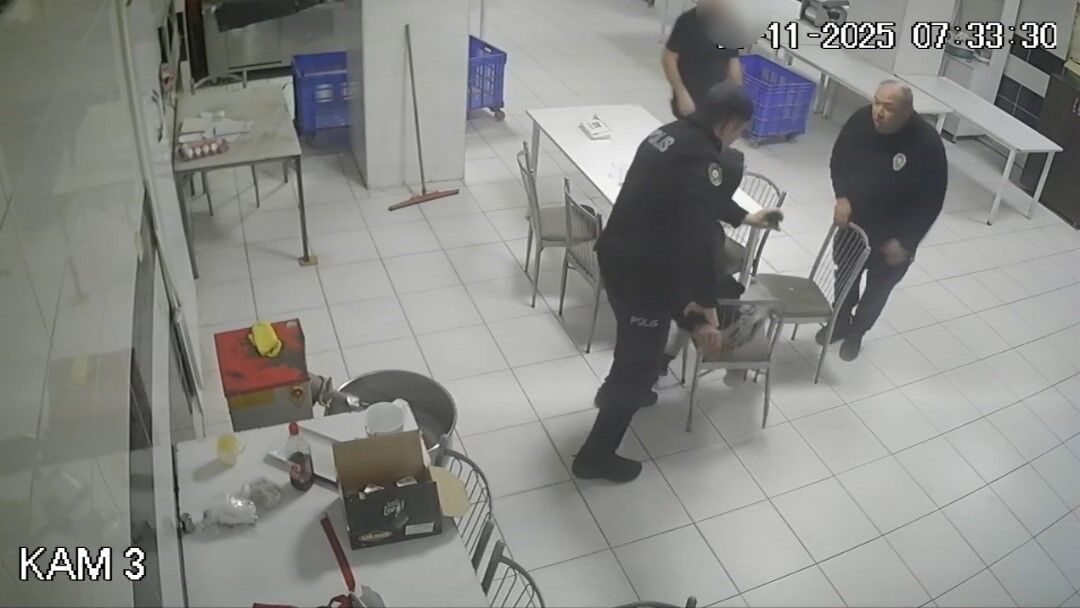 Polis