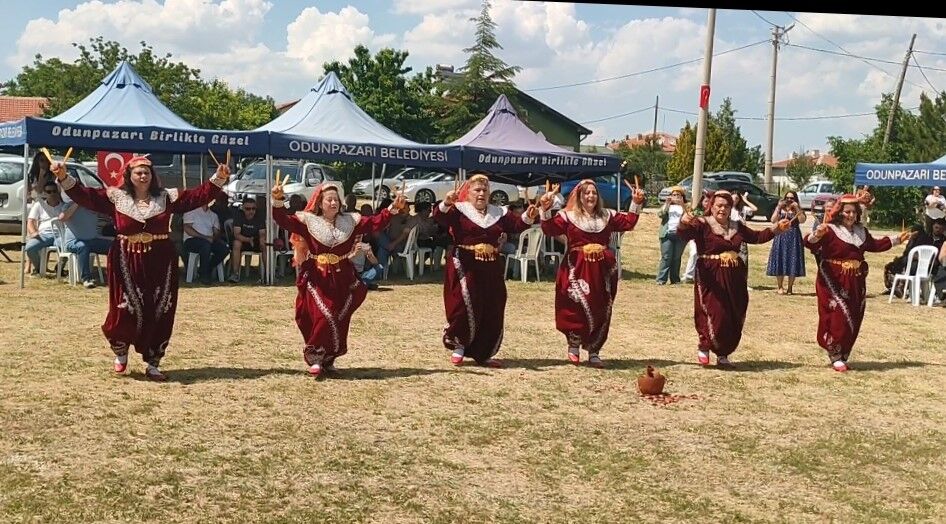 Taşlıklı Kadınlar