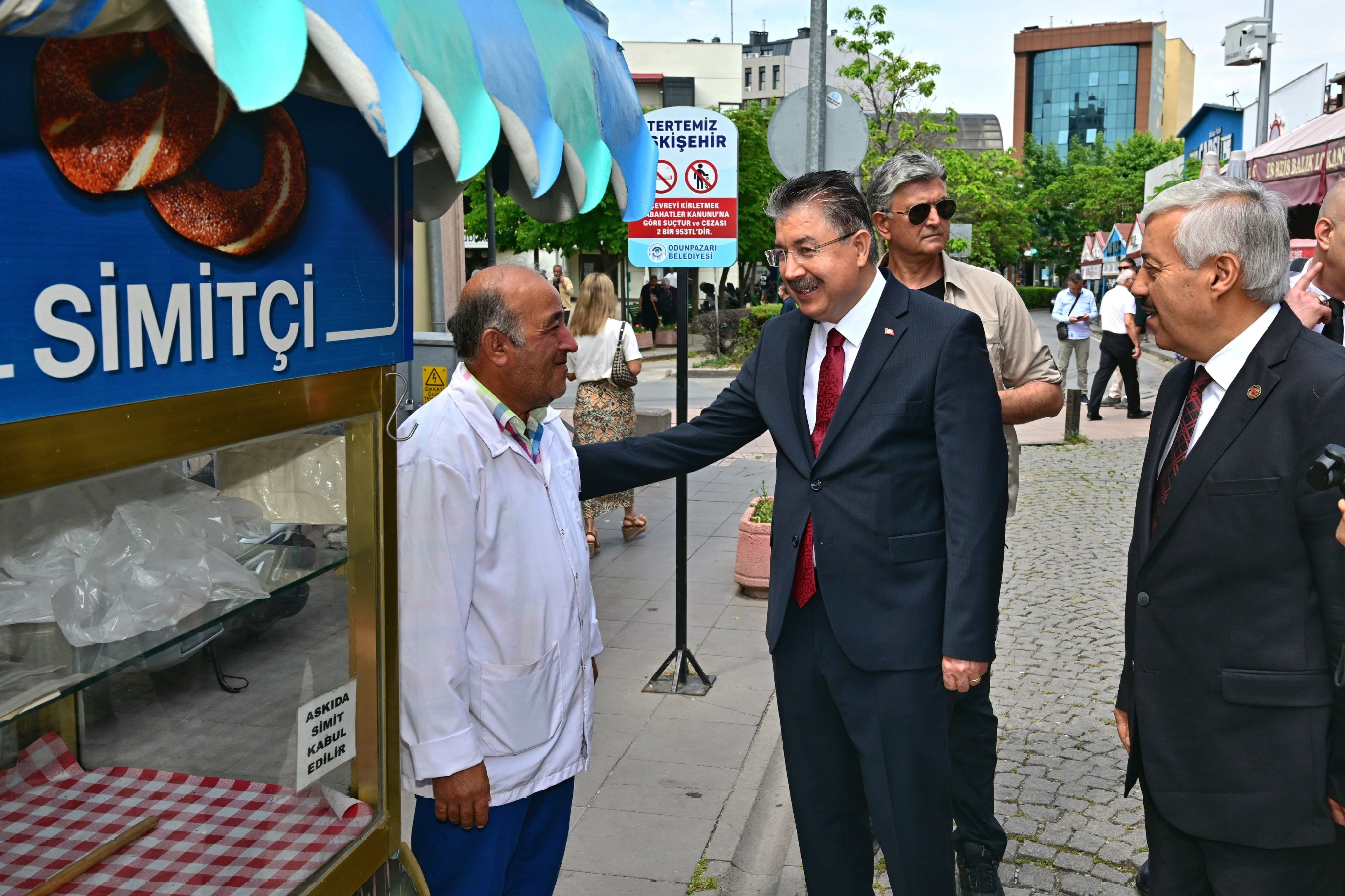Validen esnaf ziyareti
