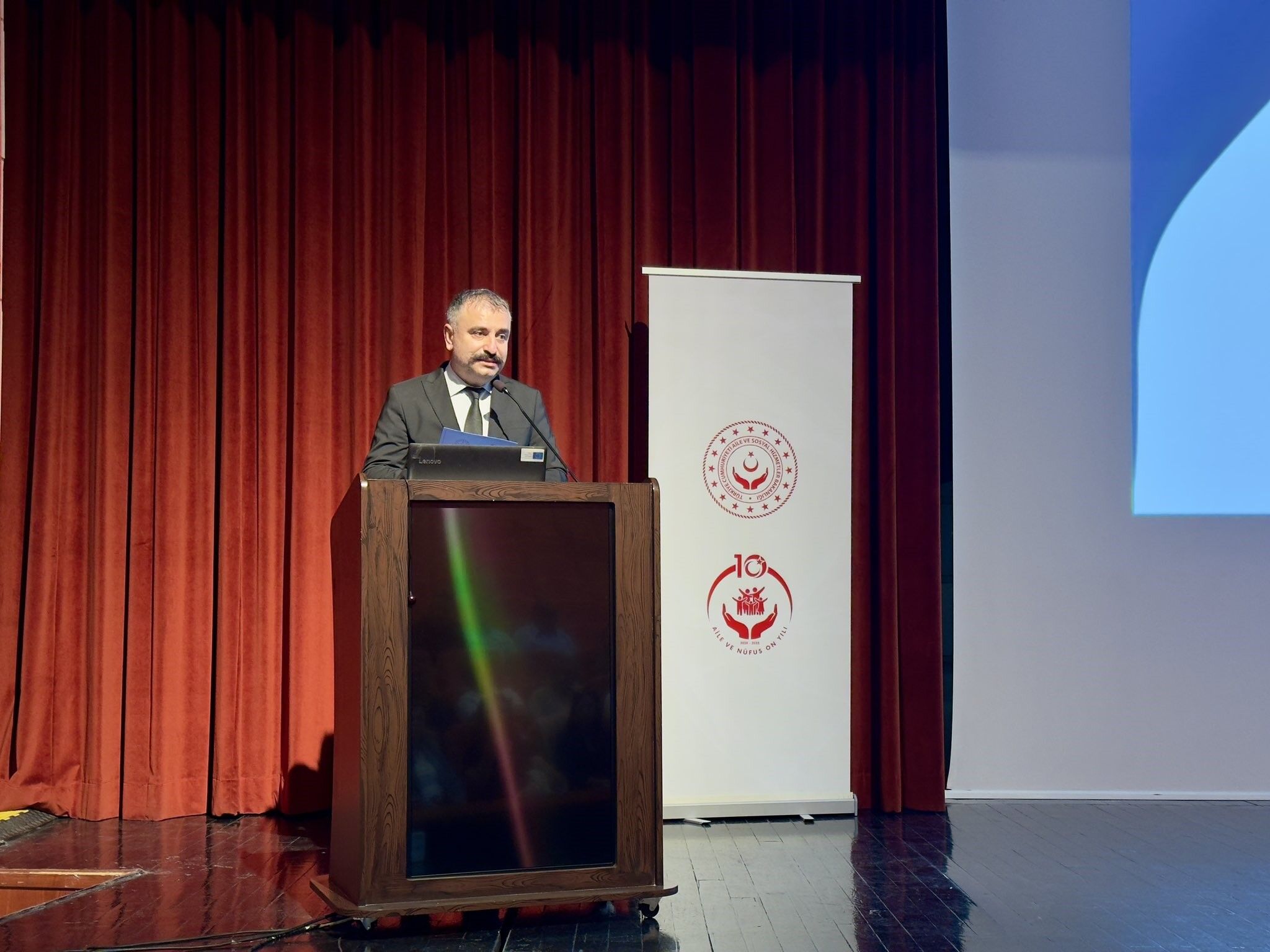"Kadına Yönelik Şiddetle Mücadele" ve "Sosyal Risk Haritası"