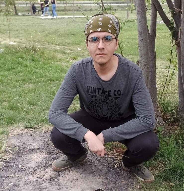 Neo-Nazi Sembollü Saldırgan