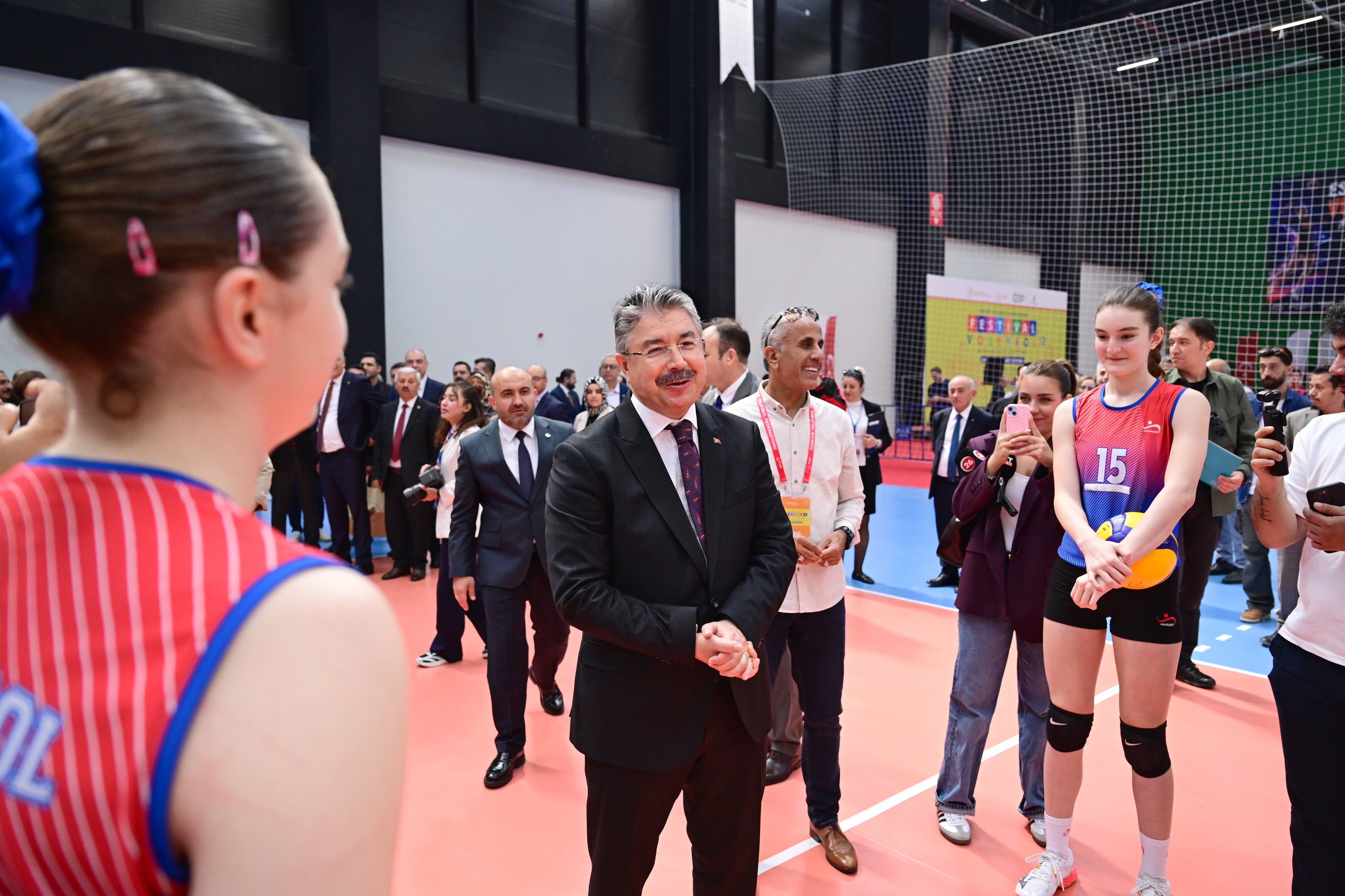 Eskişehir Voleybolun Merkezi Oldu 4