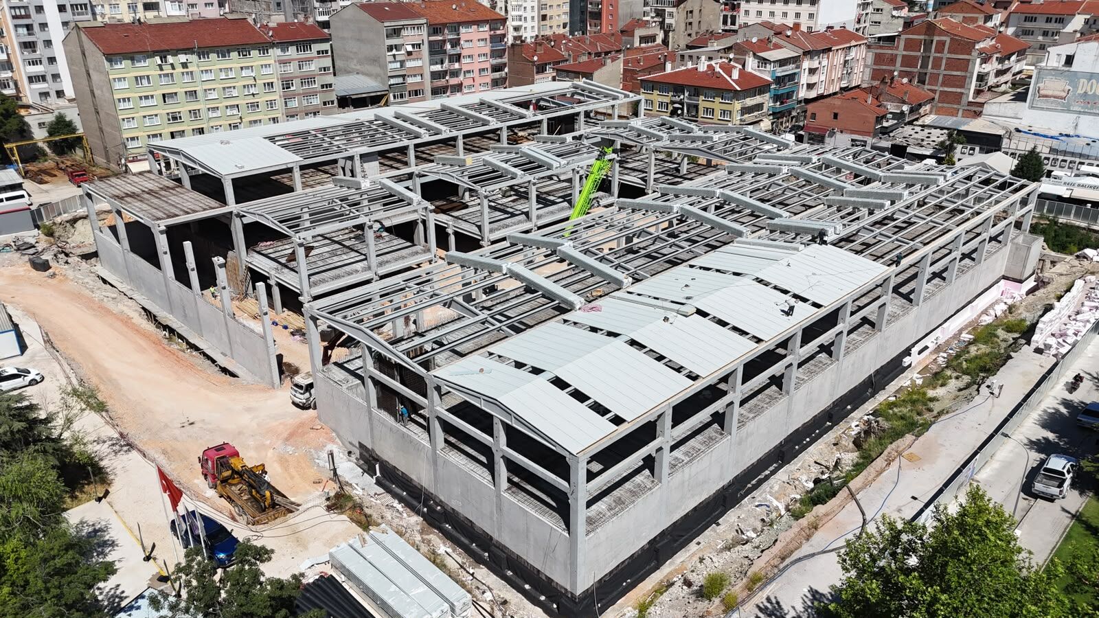 Kurtuluş Kapali Pazar Yeri̇’nde Çalişmalar Hizla Sürüyor (1)