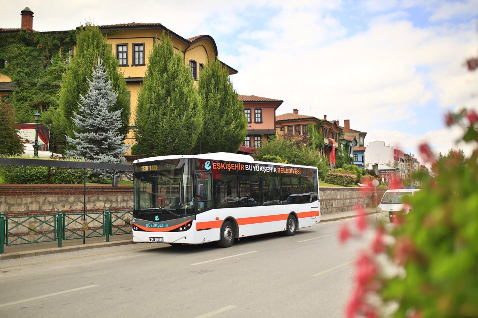Lgs Nedeni̇yle Toplu Taşimada Hafta İçi̇ Sefer Düzeni̇ Uygulanacak (2)