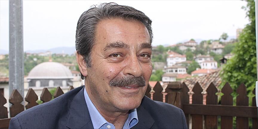 Kadir İnanır