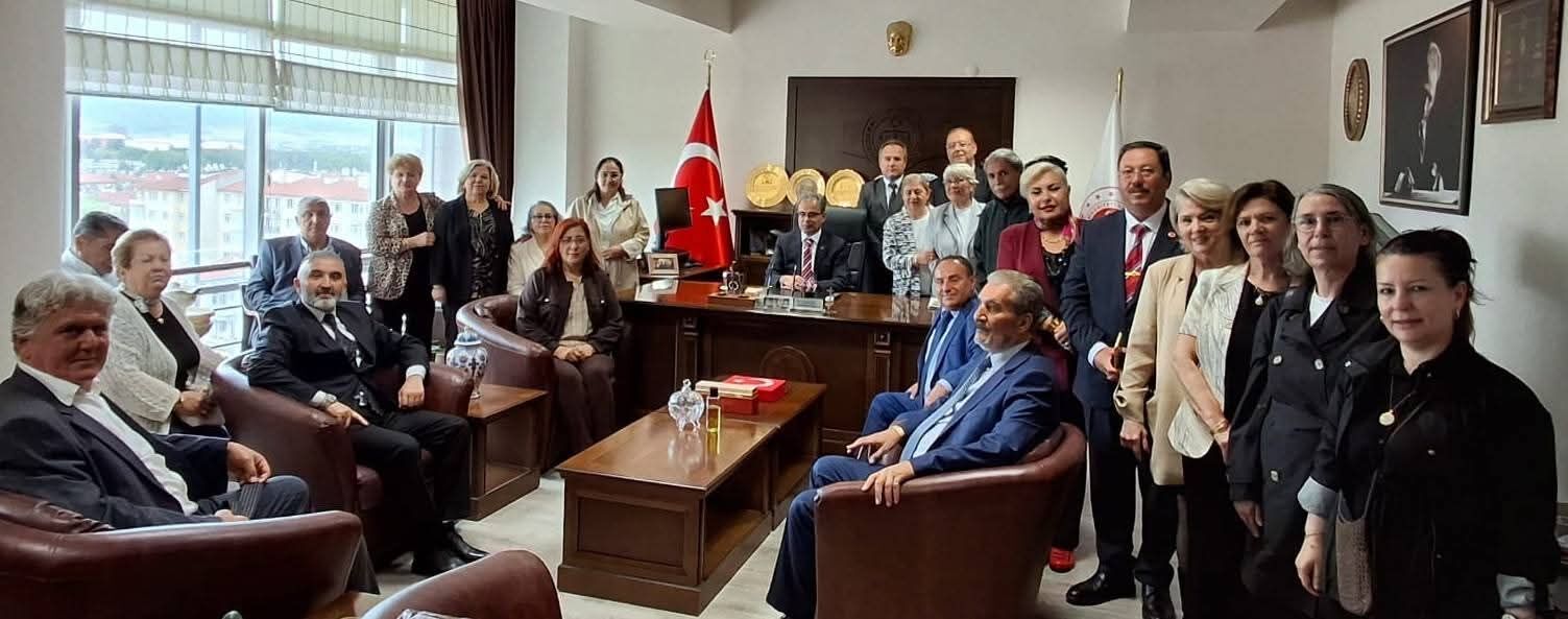 Emirdağ ve Çevre Dernekleri Federasyonu'ndan Başsavcı Karakülah ve Başsavcı Vekili Özel'e Veda Ziyareti