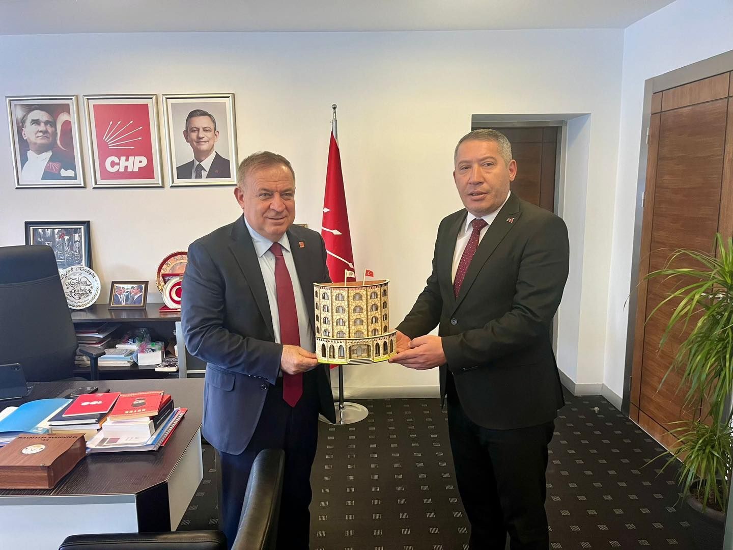 Afyonkarahisar Dinar Belediye Başkanı Veysel Topçu