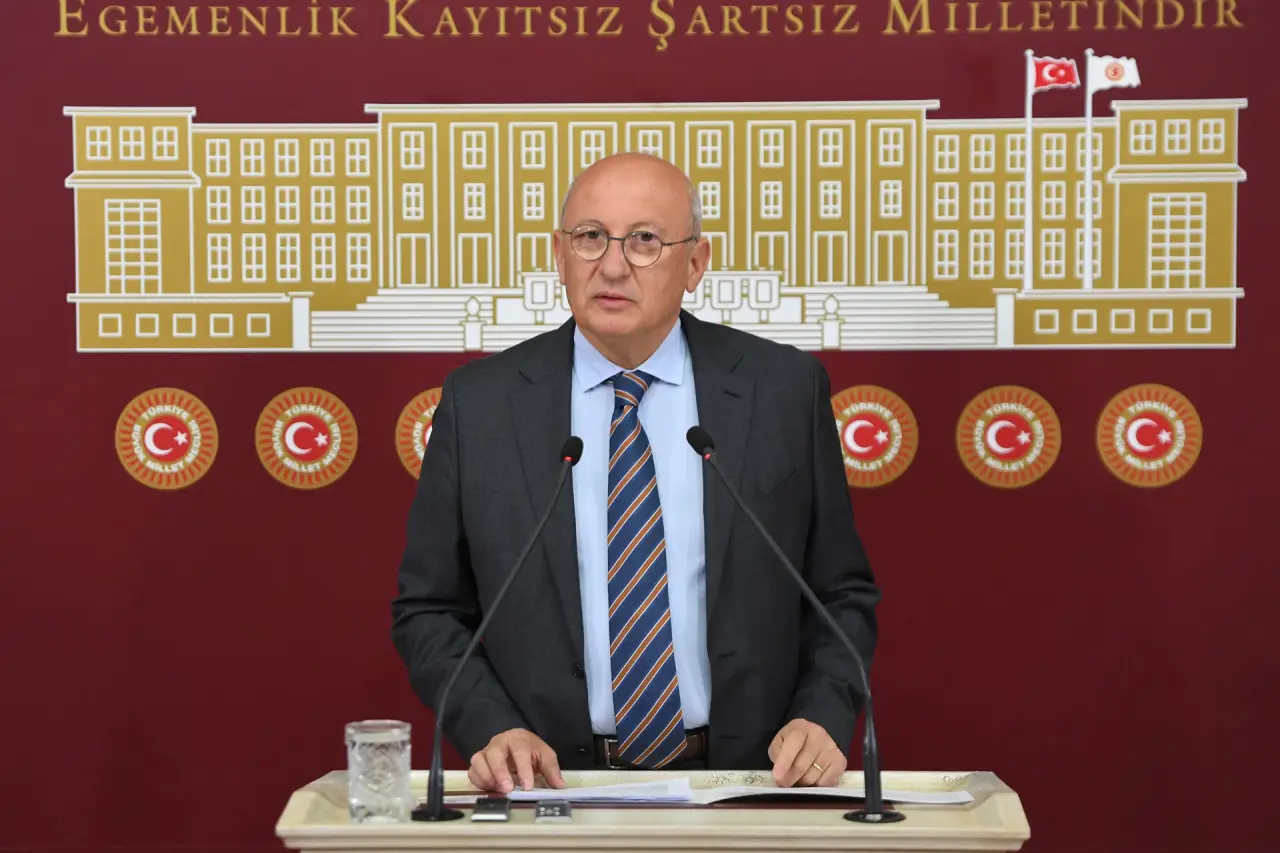 Utku Çakırözer