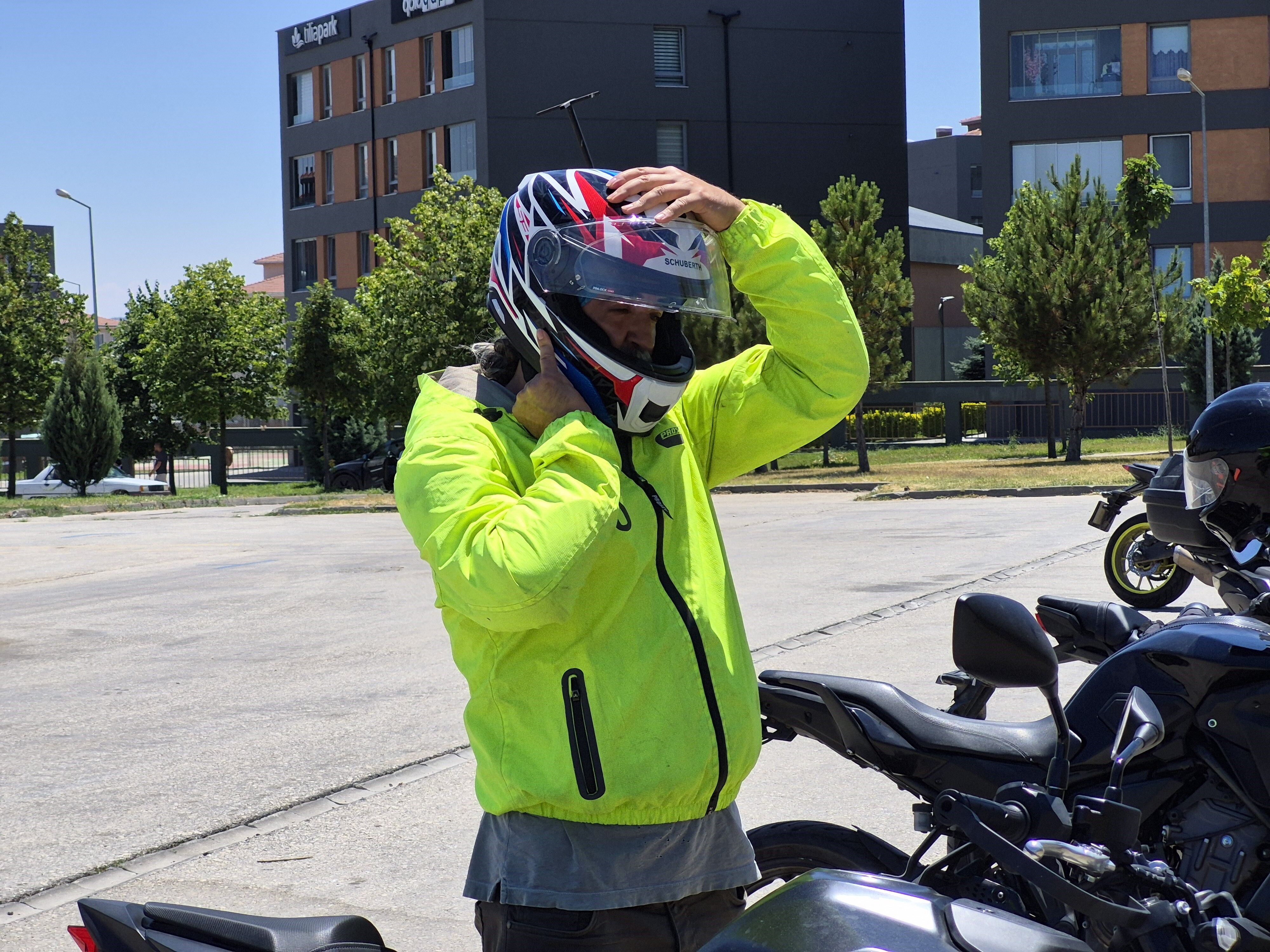 Motosikletçi