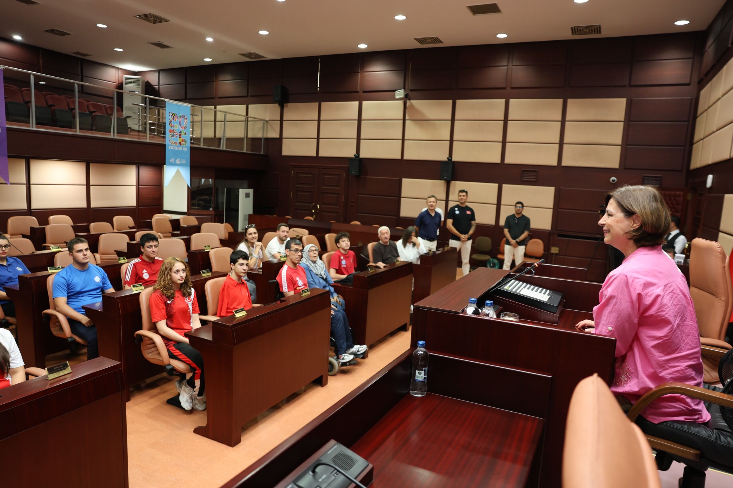 Başkan Ünlüce, Şampi̇yon Sporculari Ağirladi (5)