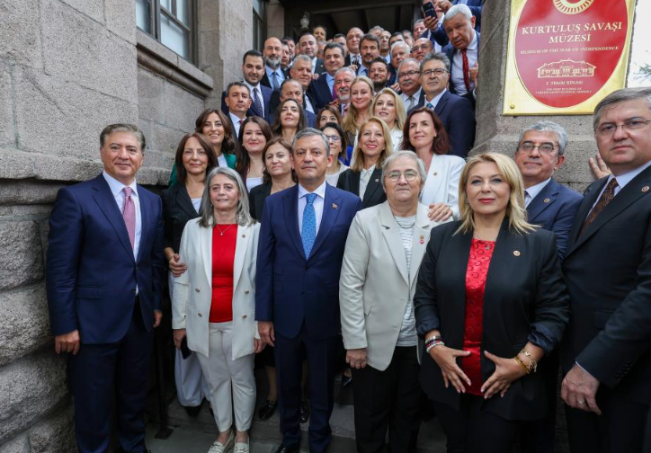Özgür Özel