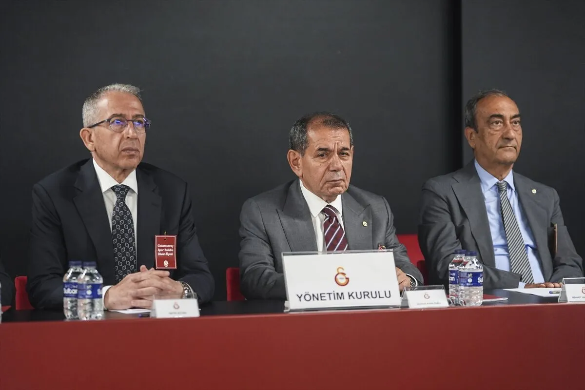 Dursun Özbek ve Yönetimi