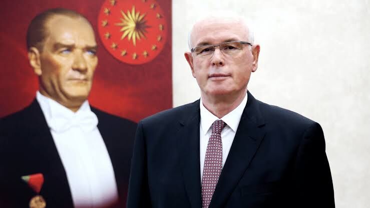 Kazım Kurt