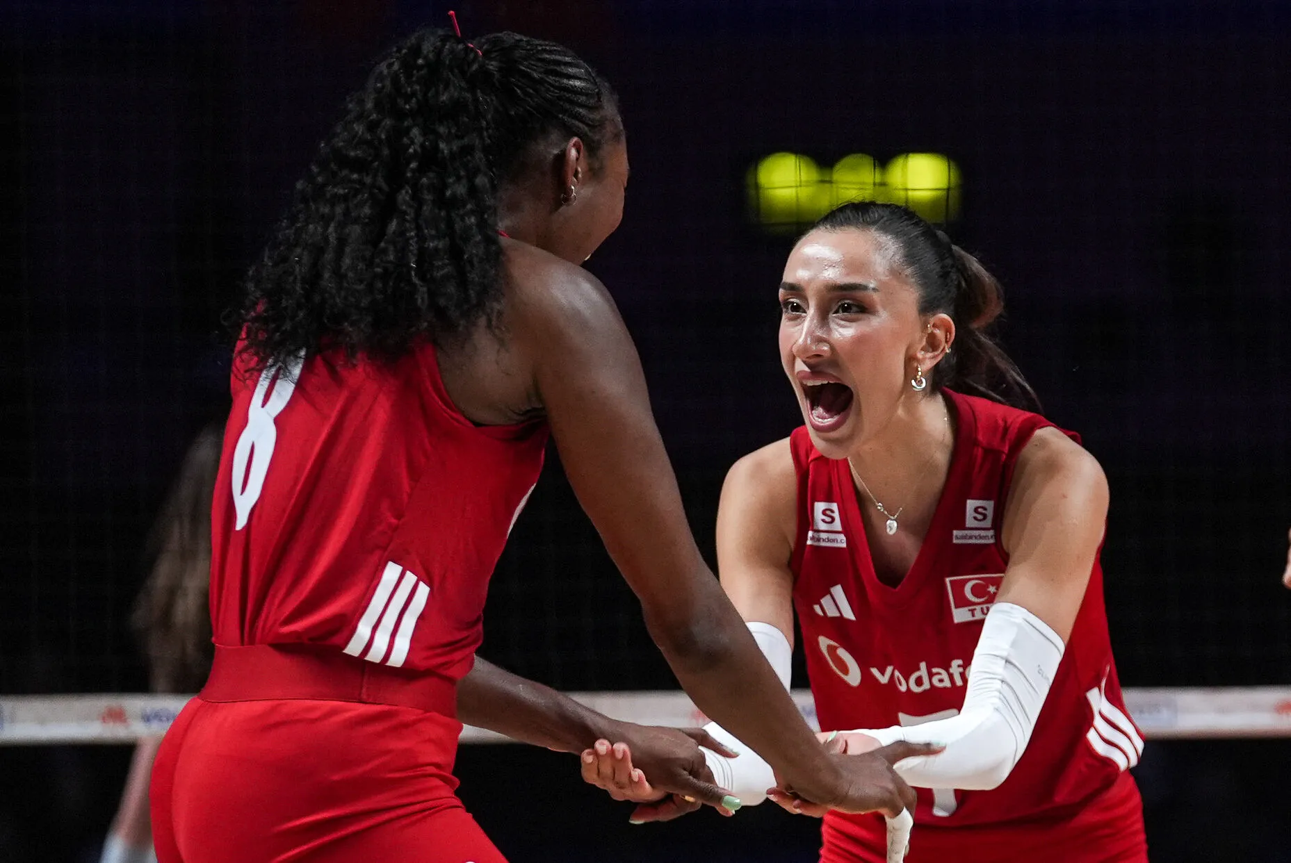 Hande Baladın