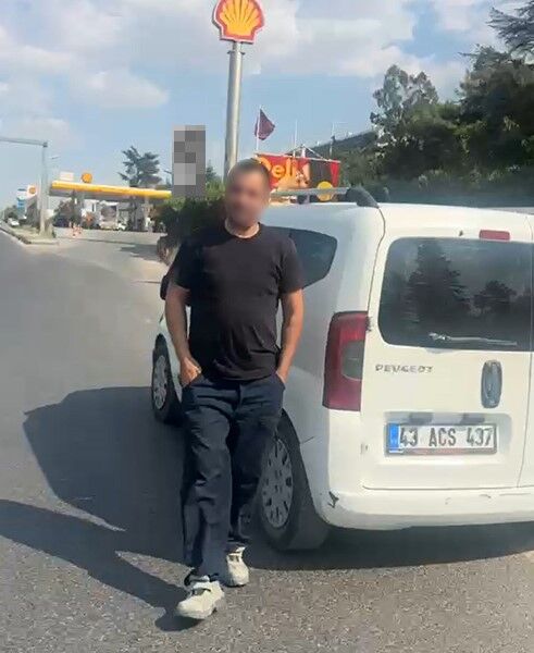 Sürücü