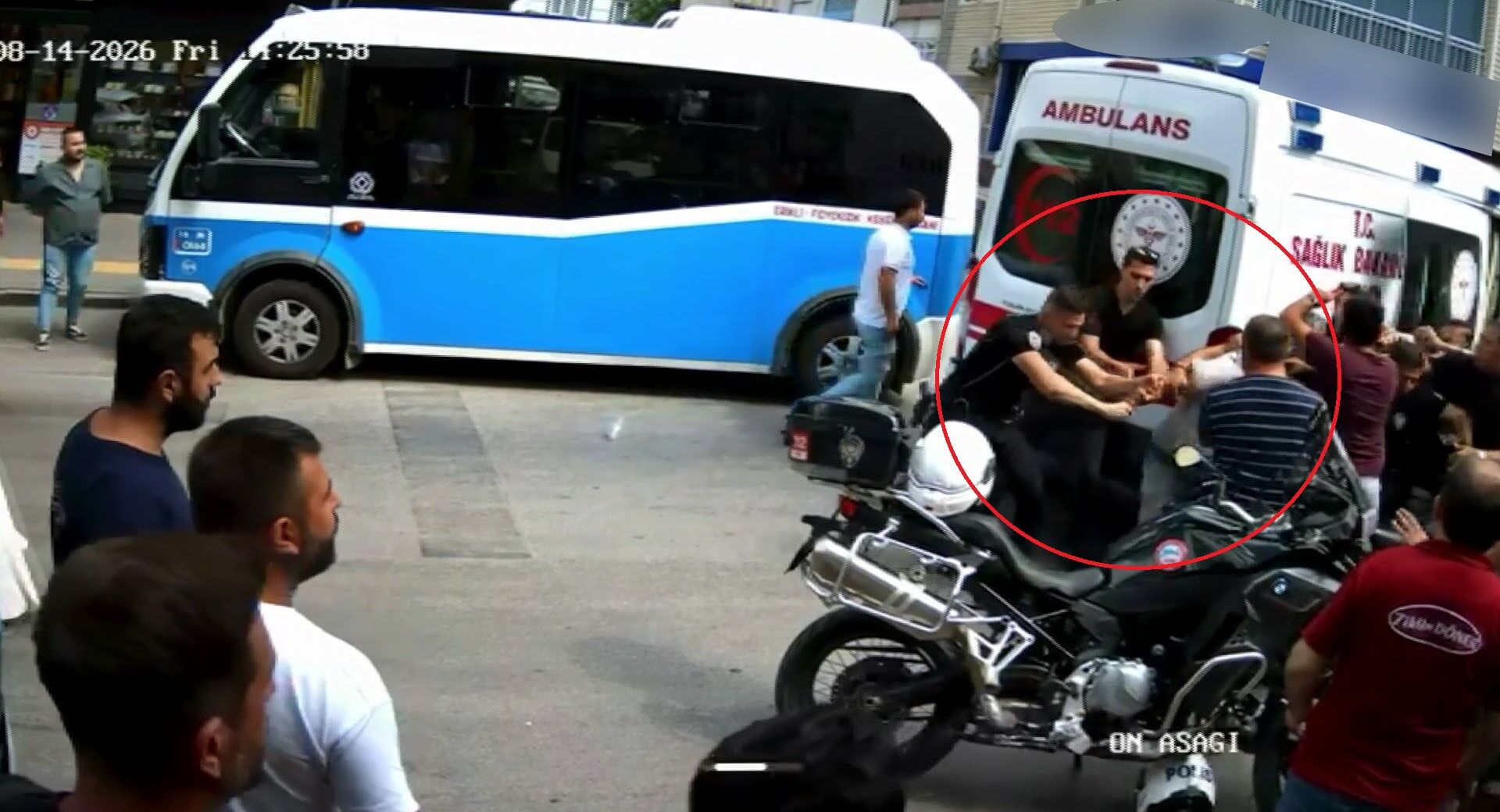 Akraba kavgasında polis facia önledi