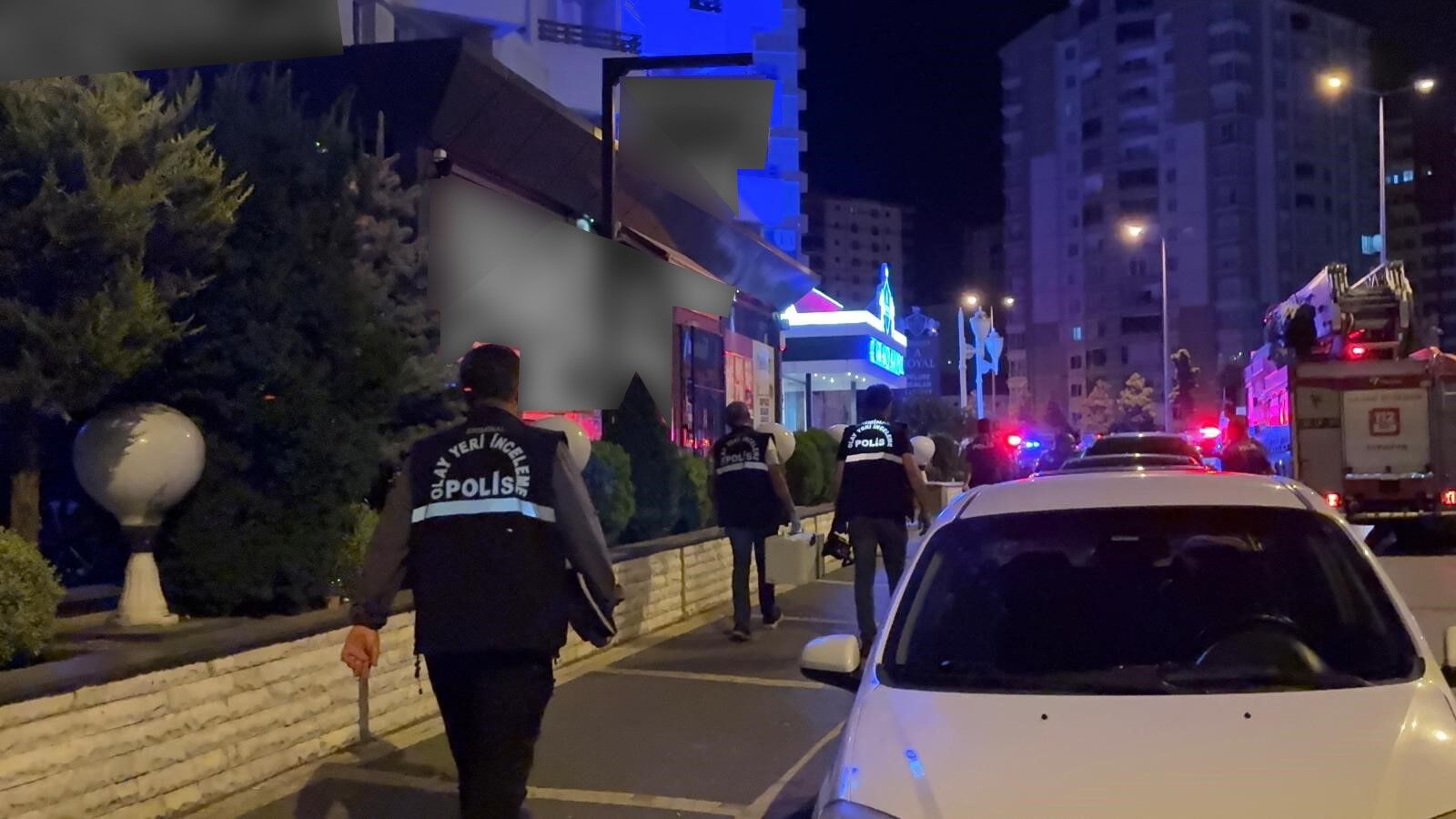 Polis